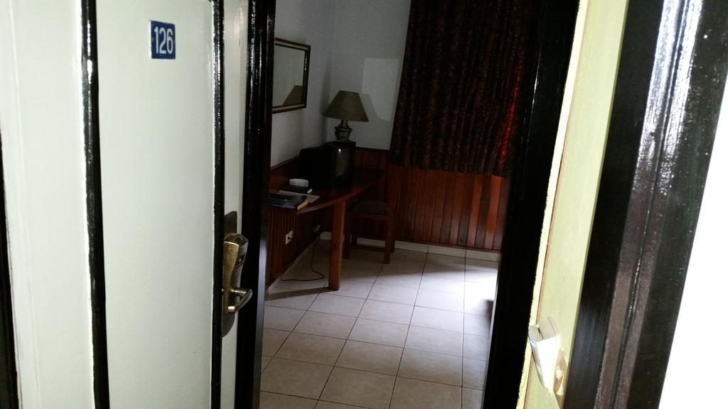 SAFFANA hôtel Douala Ngoại thất bức ảnh