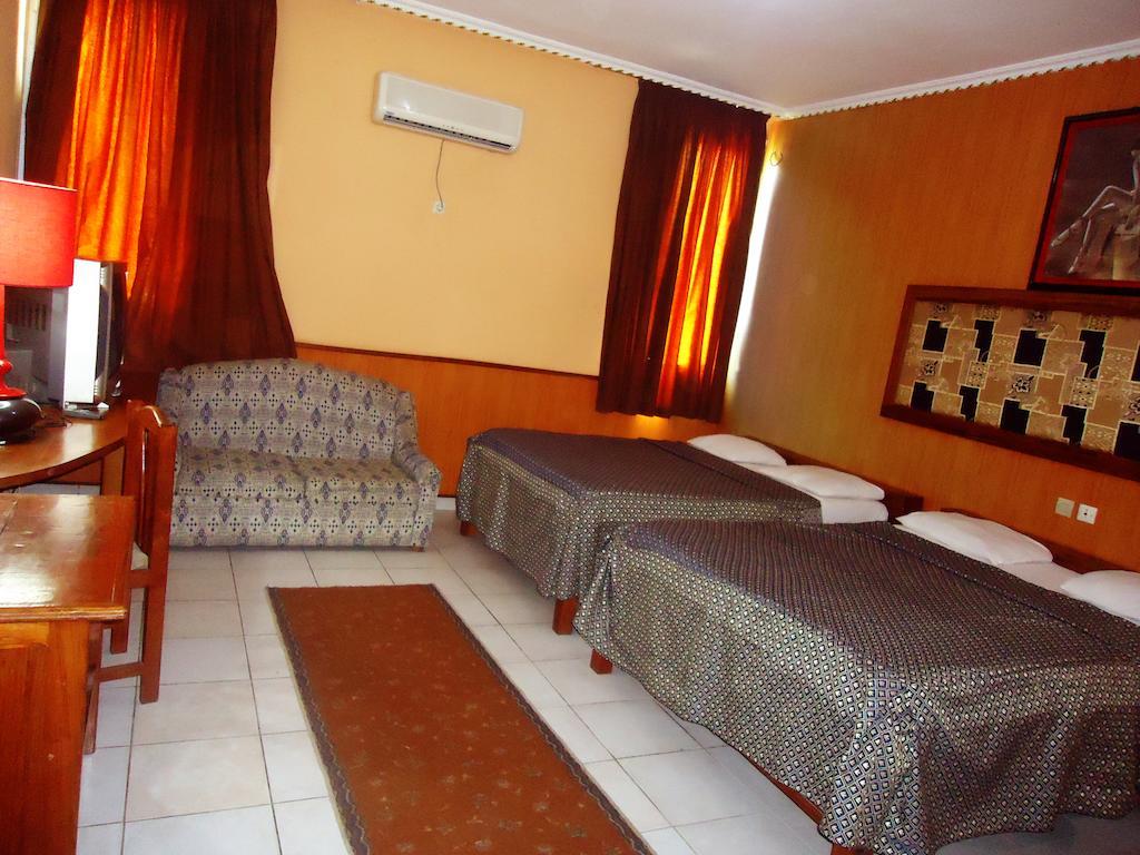 SAFFANA hôtel Douala Phòng bức ảnh